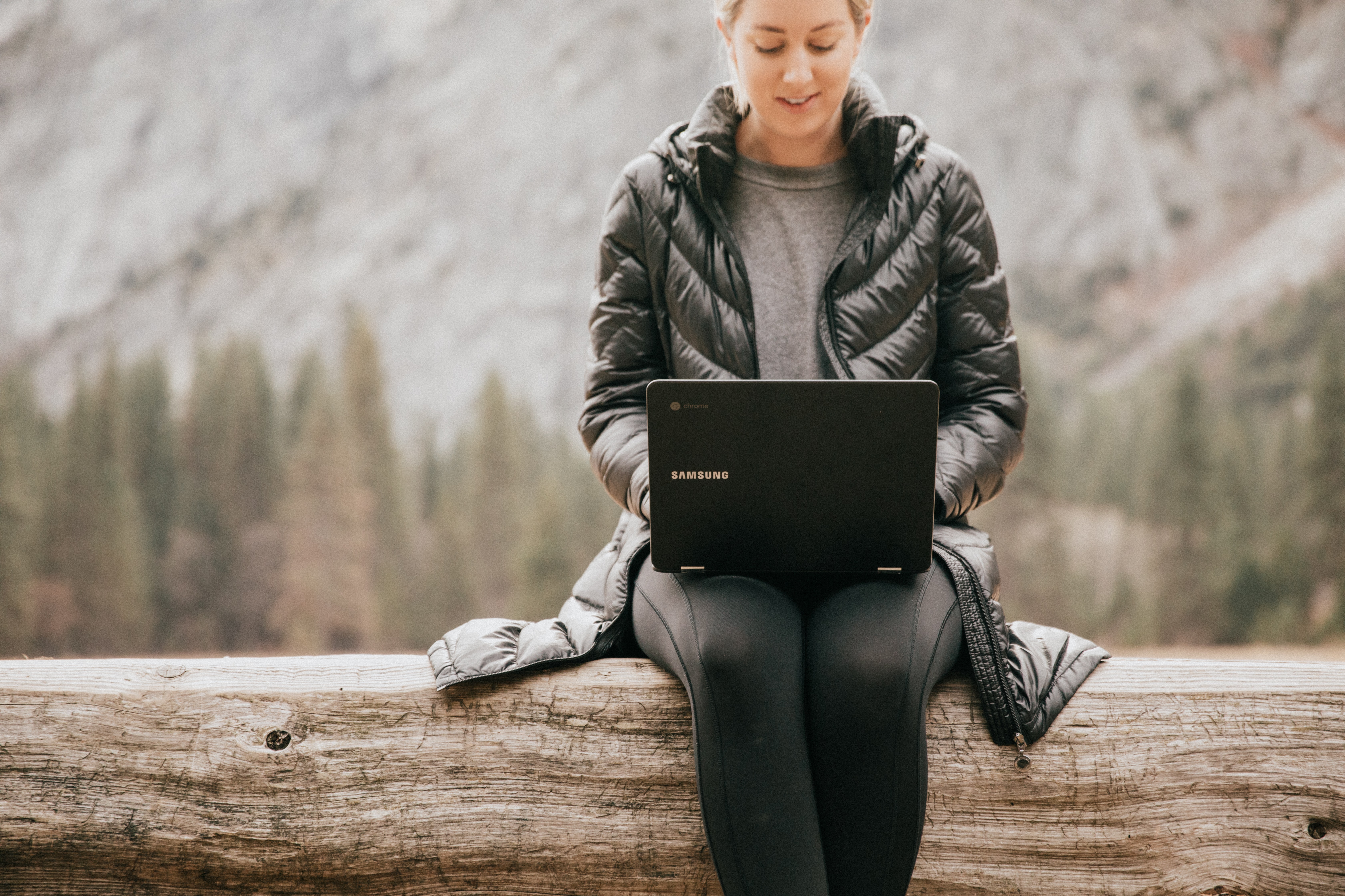 You can add a new shareholder for an Estonian company online.